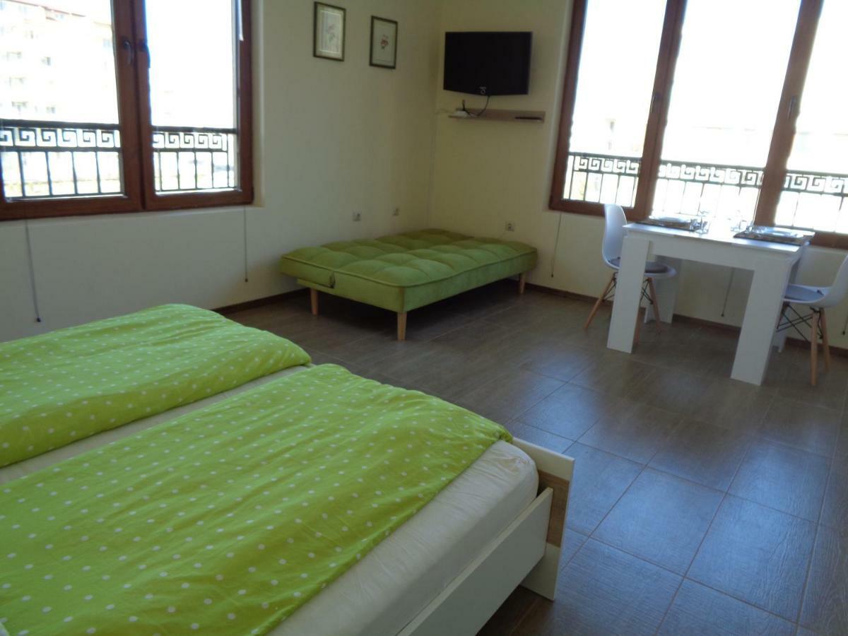 Nereya Palace Studio Mona Apartman Pomorie Kültér fotó